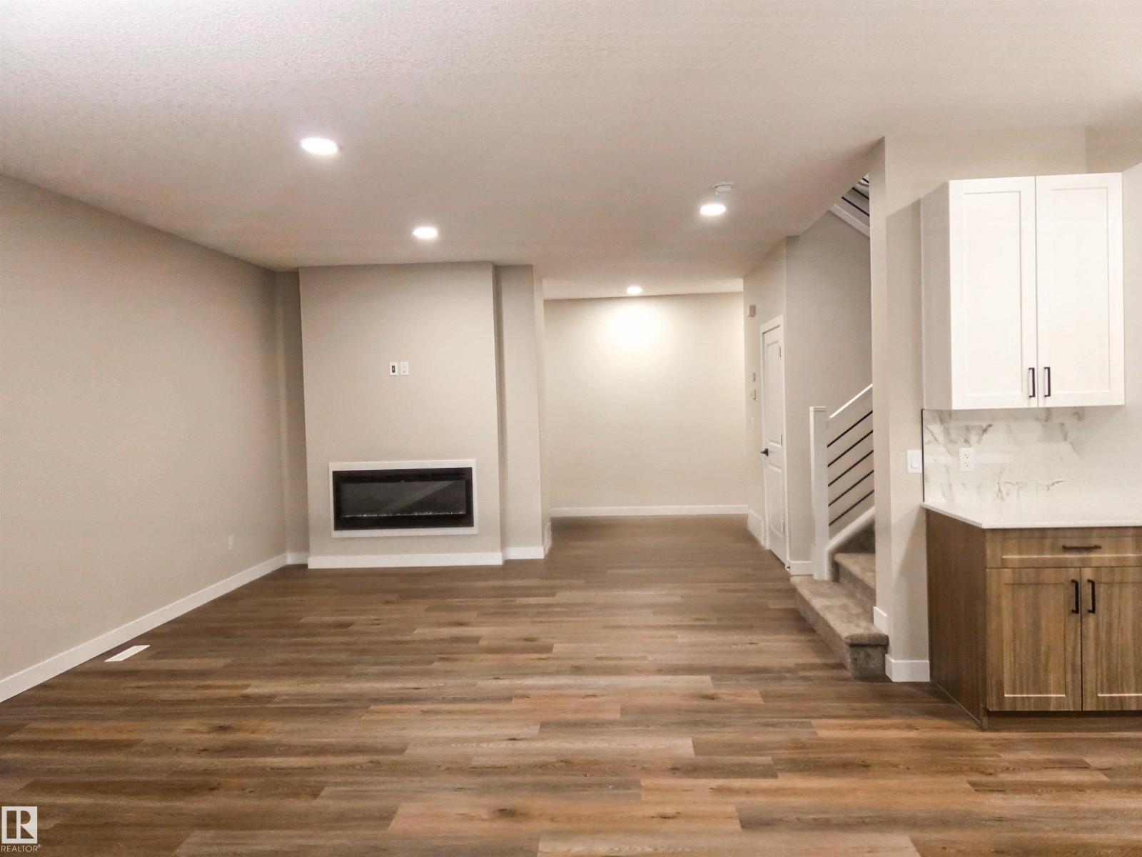 227 RAVINE DR, Devon