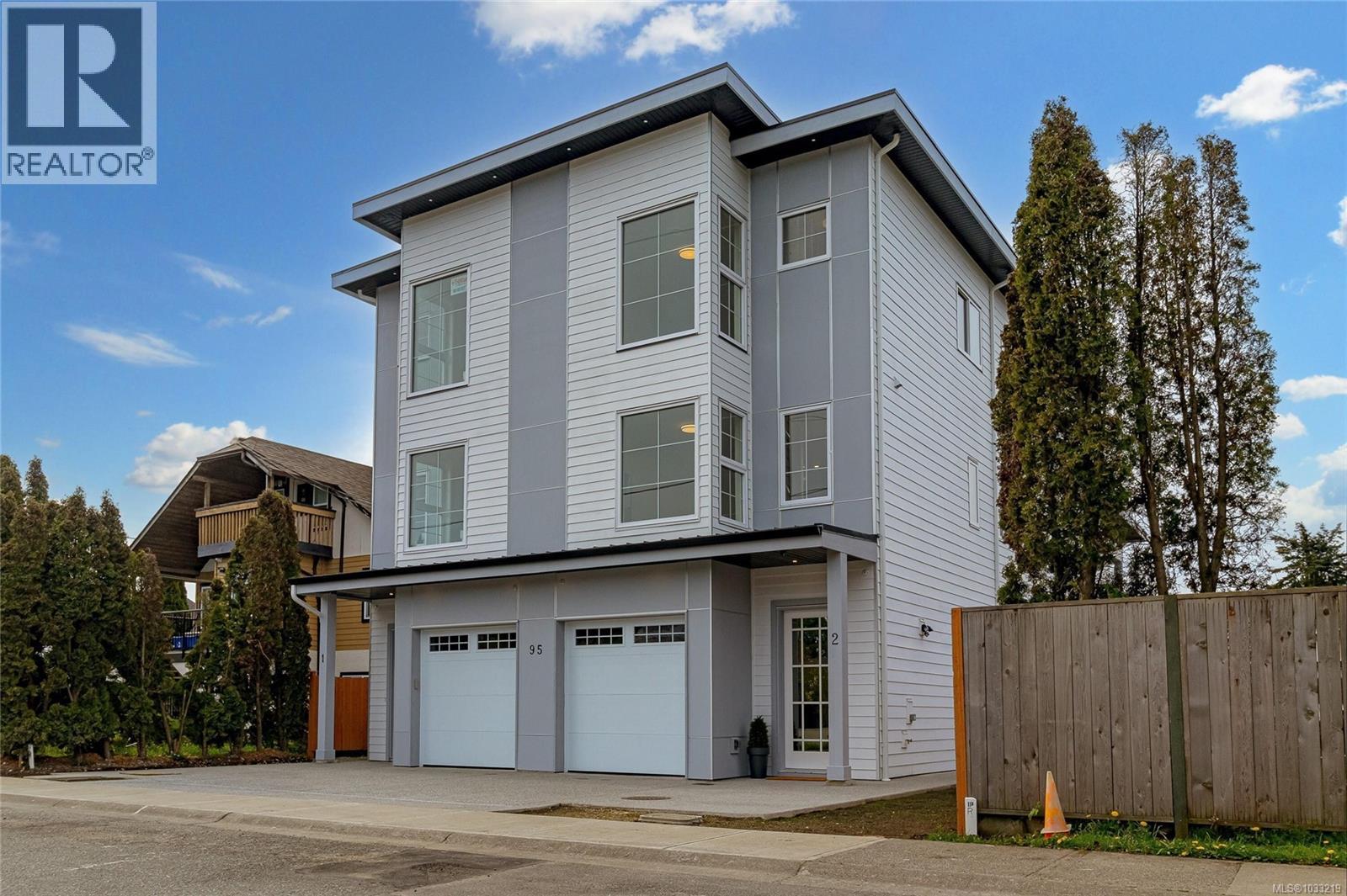 ## 2 95 Battleford Ave - 2