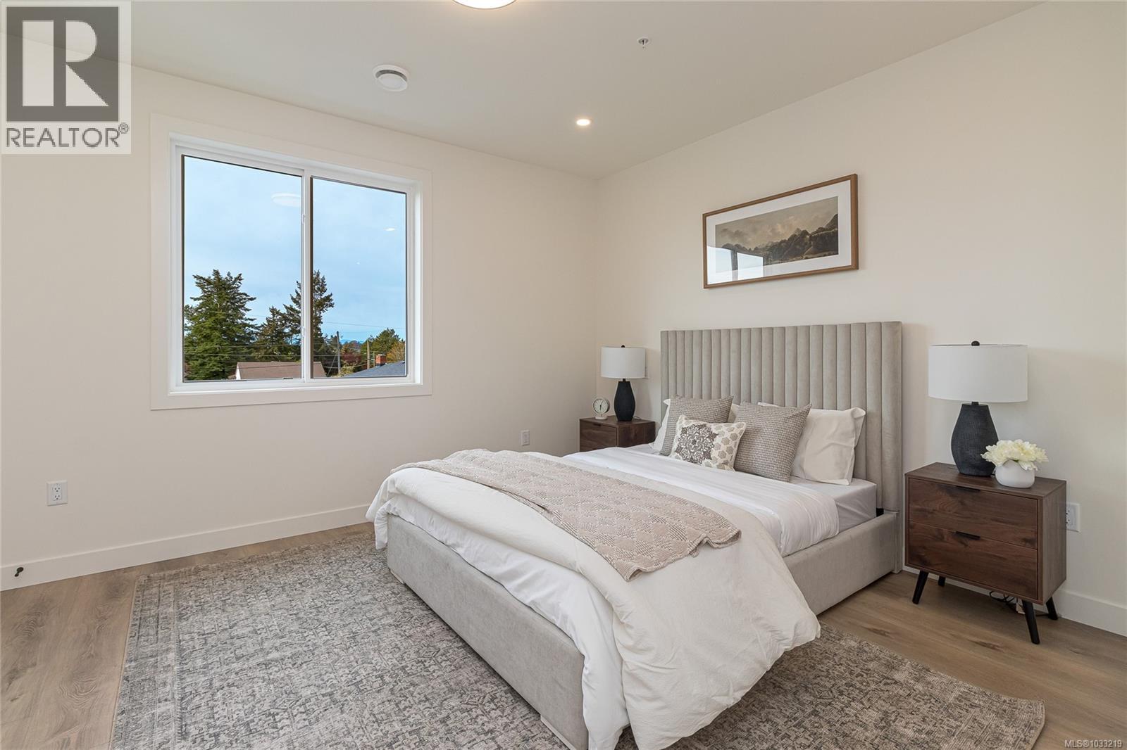 # 2 95 Battleford Avenue, Saanich