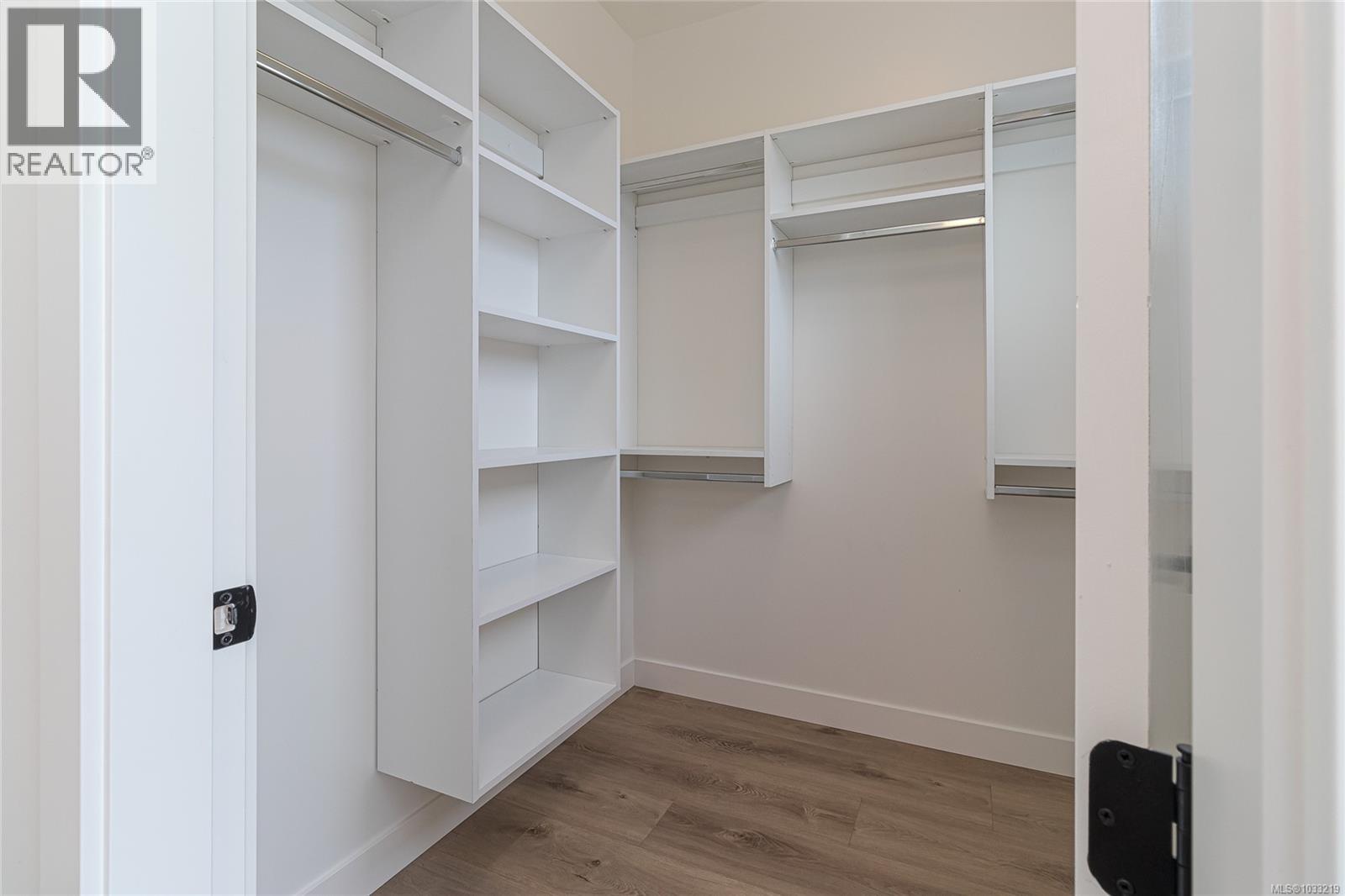 # 2 95 Battleford Avenue, Saanich