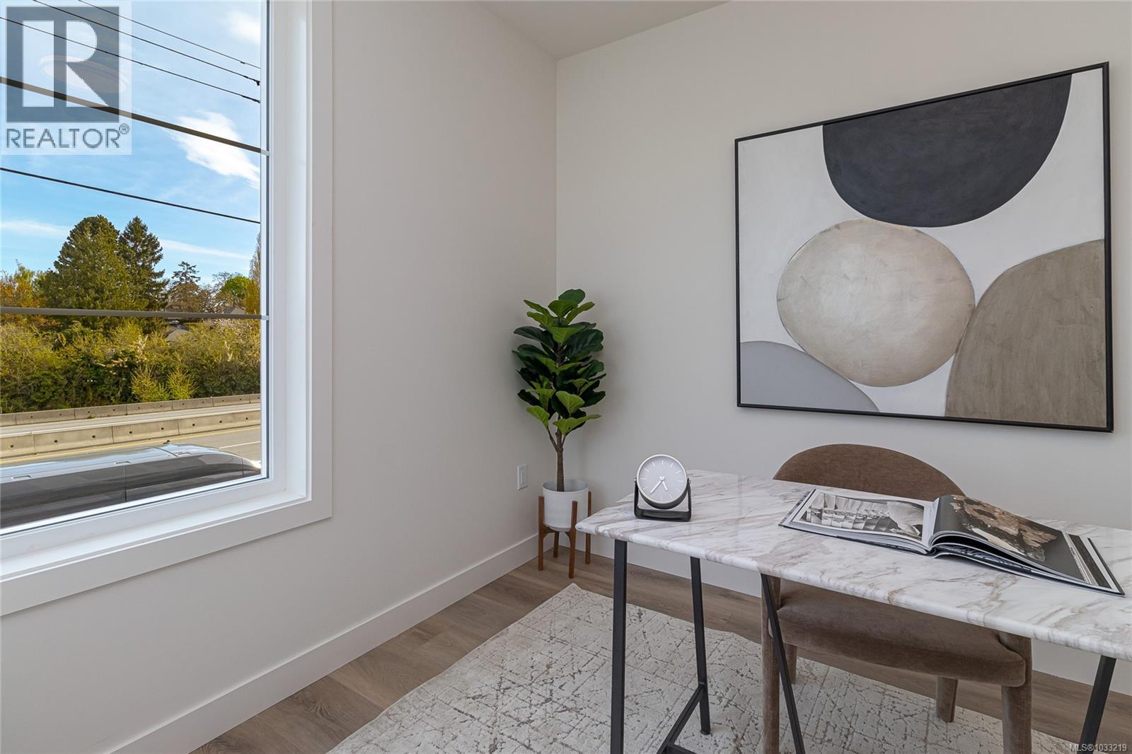 ## 2 95 Battleford Ave - 34