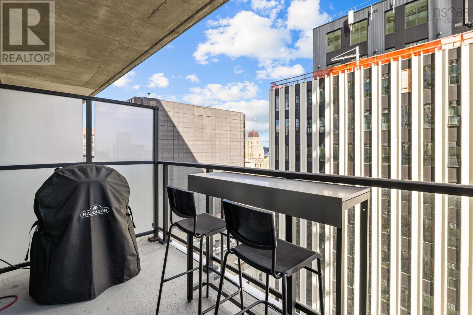 Property 29 of 46 of 908 1650 Granville St