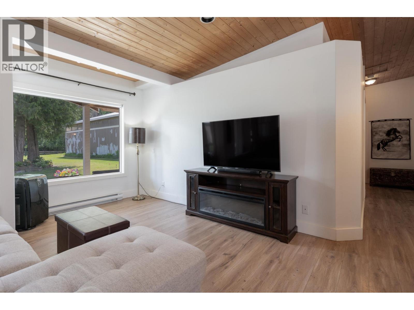 4452 Sleepy Hollow Road, Armstrong