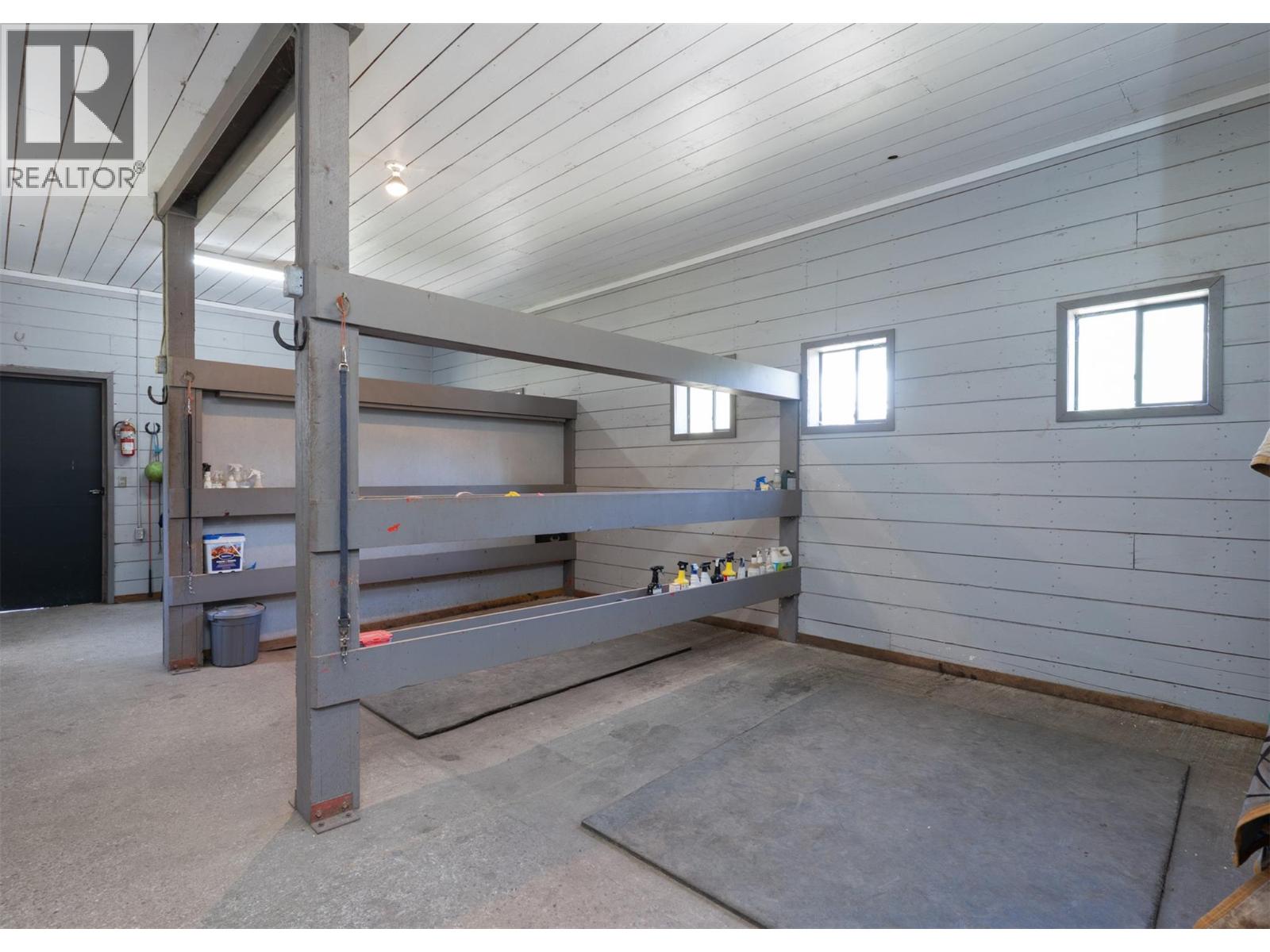 4452 Sleepy Hollow Road - 32
