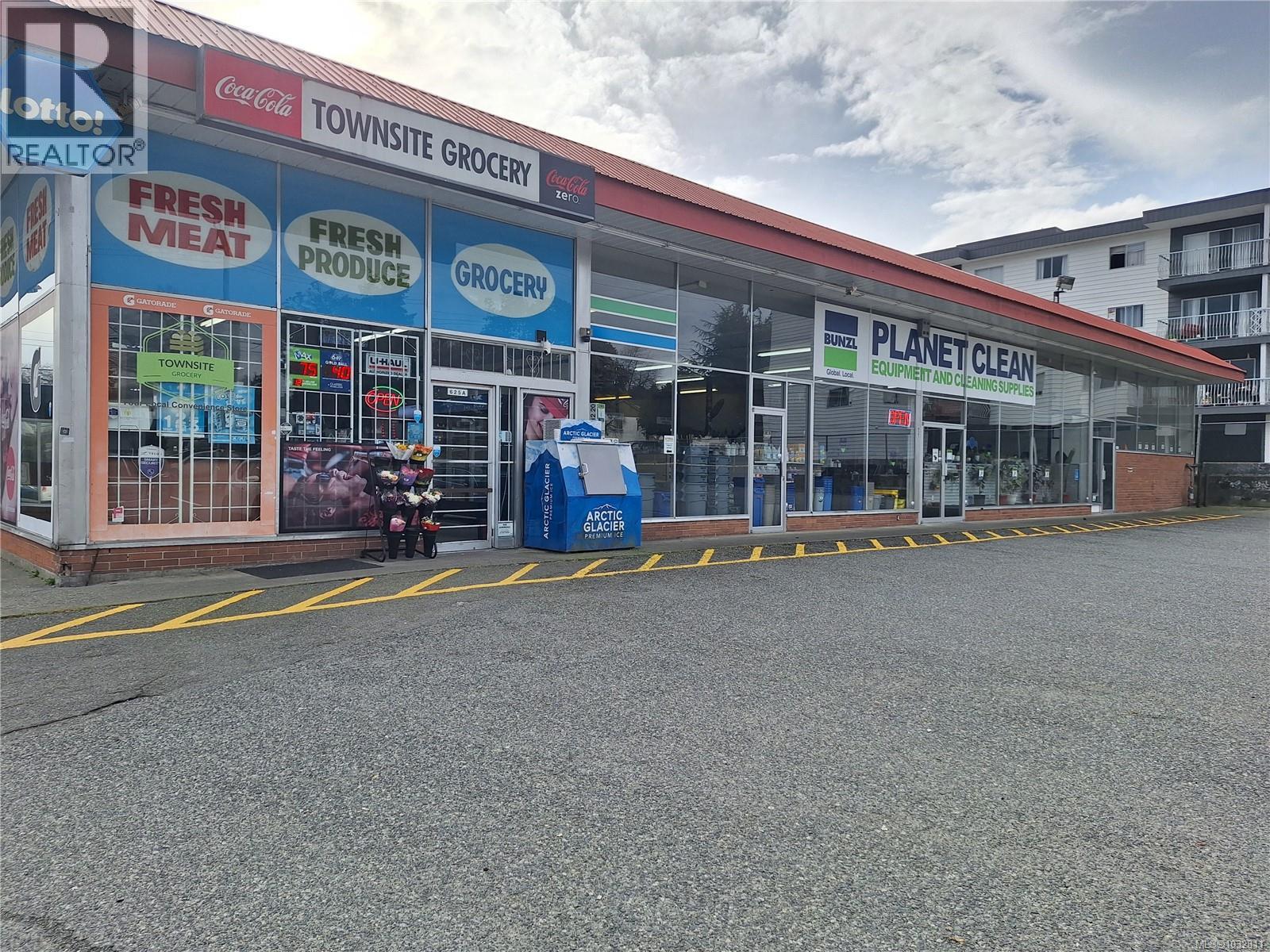 615 Townsite Rd, Nanaimo