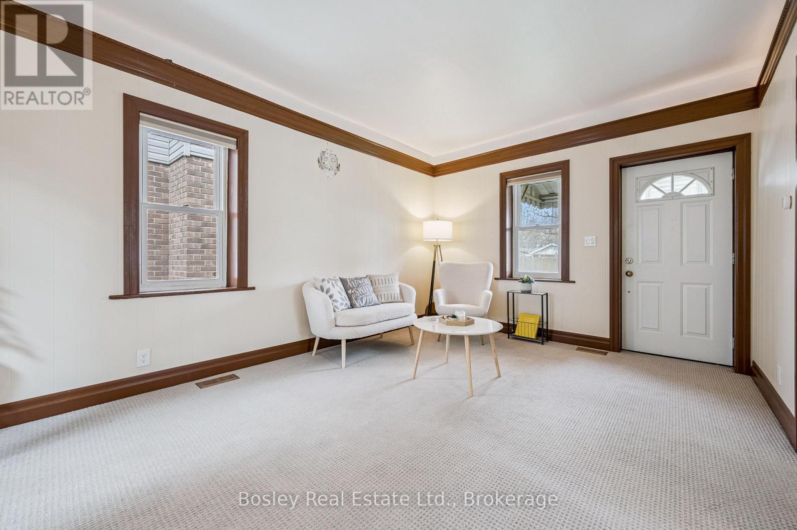 326 EXHIBITION STREET — photo 11