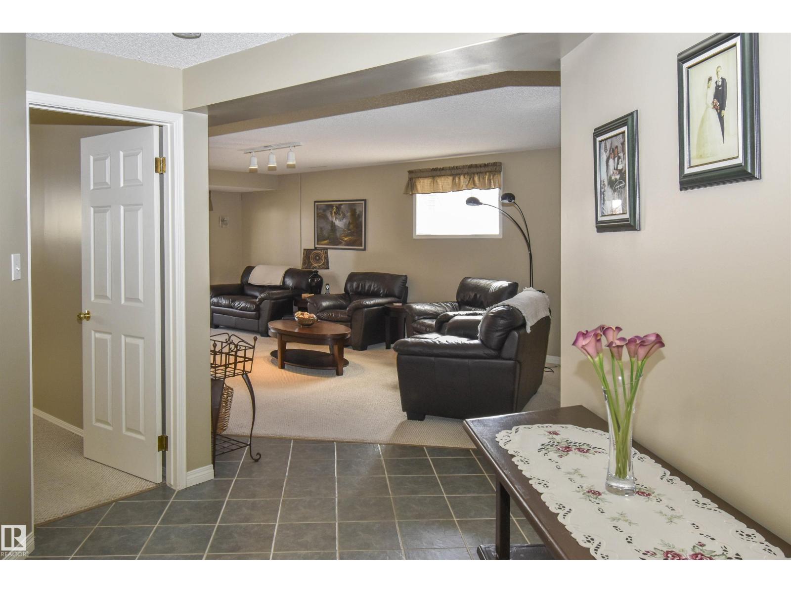 1 Heritage PT, Stony Plain