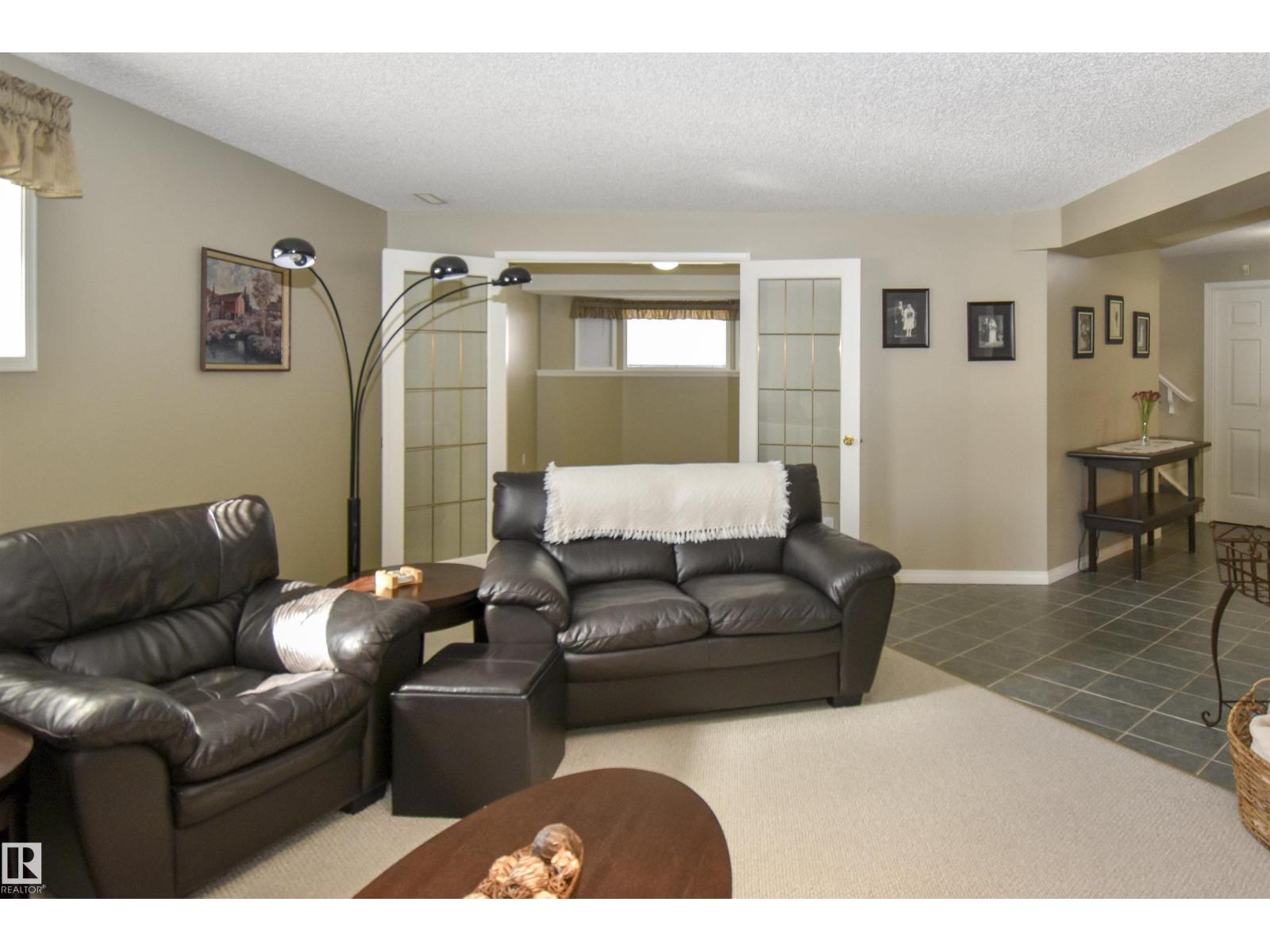 1 Heritage PT, Stony Plain
