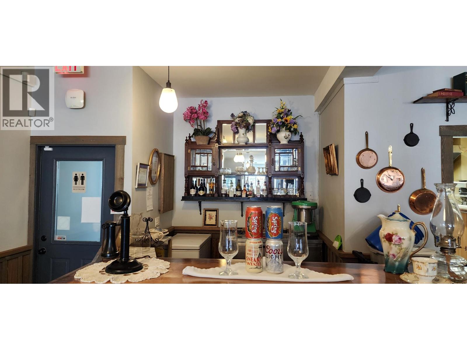 2590 Pleasant Valley Boulevard Unit# B, Armstrong