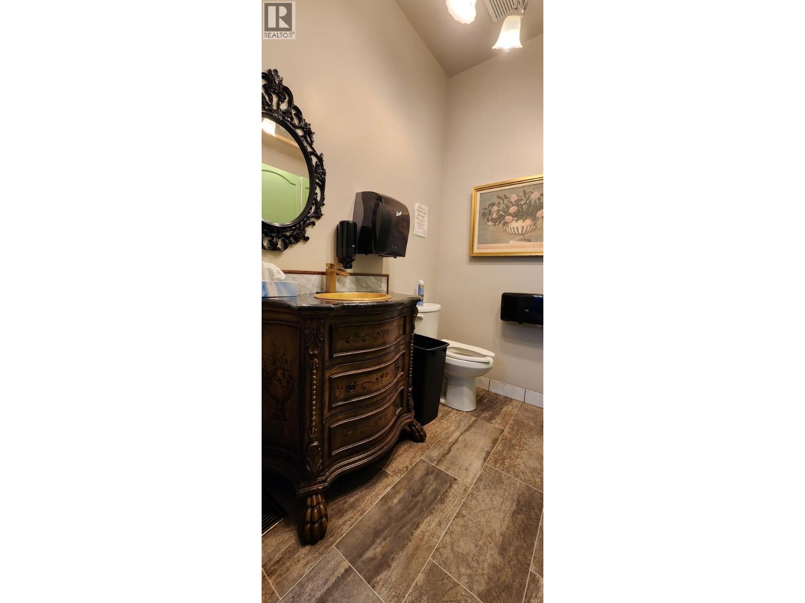 2590 Pleasant Valley Boulevard Unit# B, Armstrong