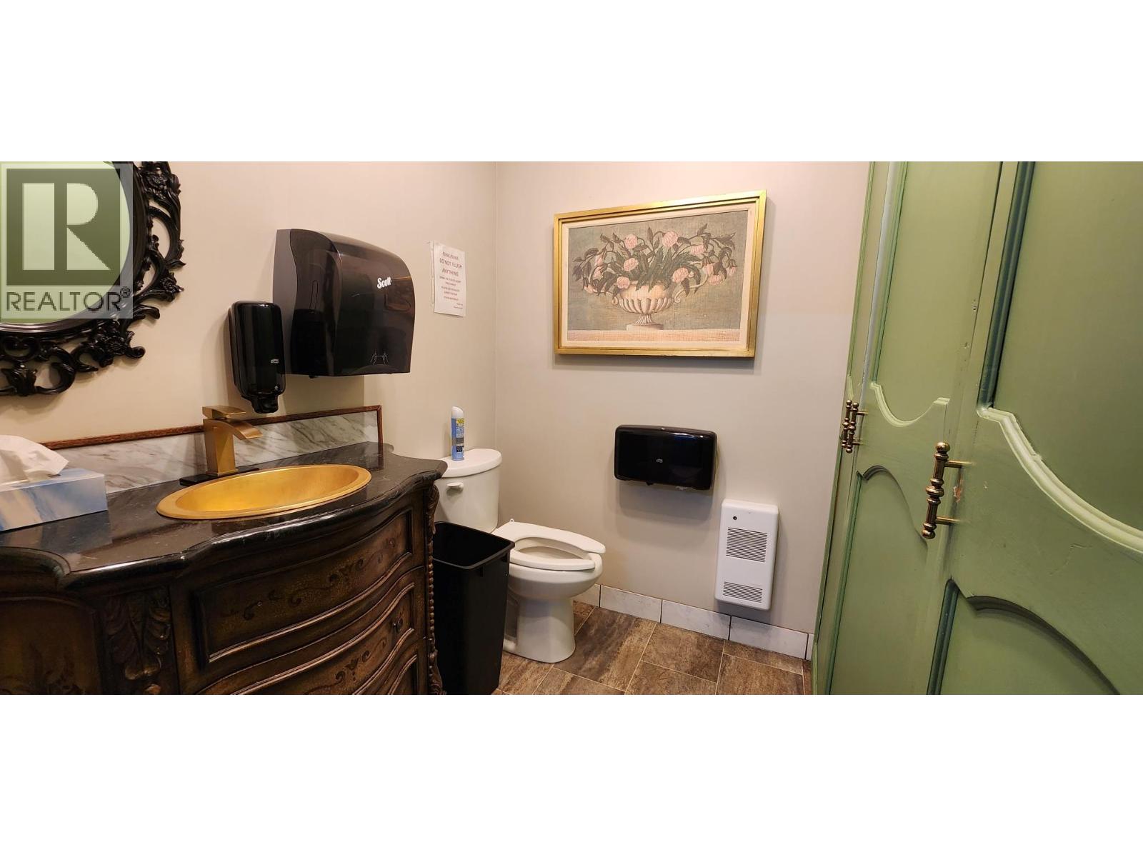 2590 Pleasant Valley Boulevard Unit# B, Armstrong