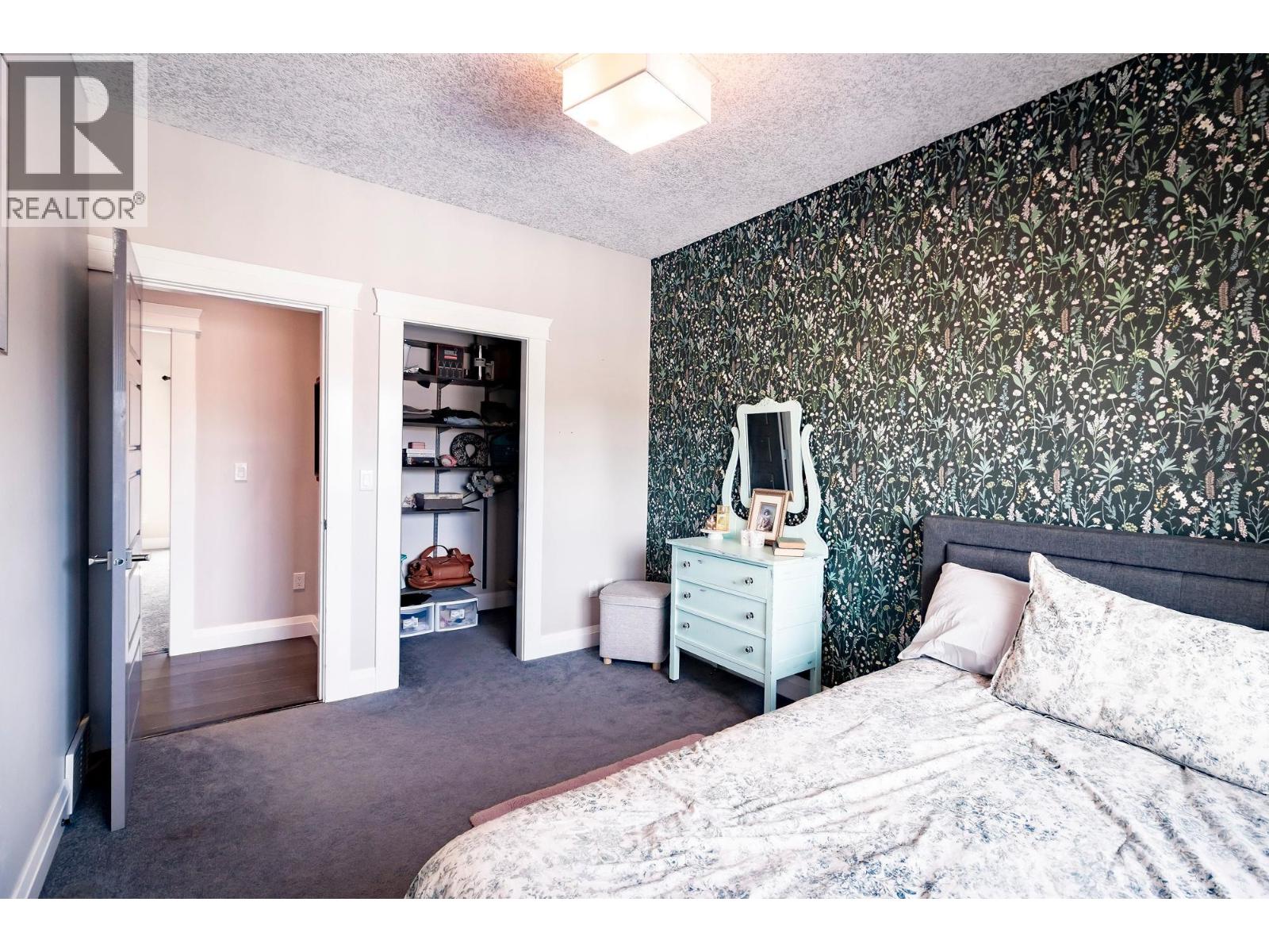 8711 112 AVENUE - 22