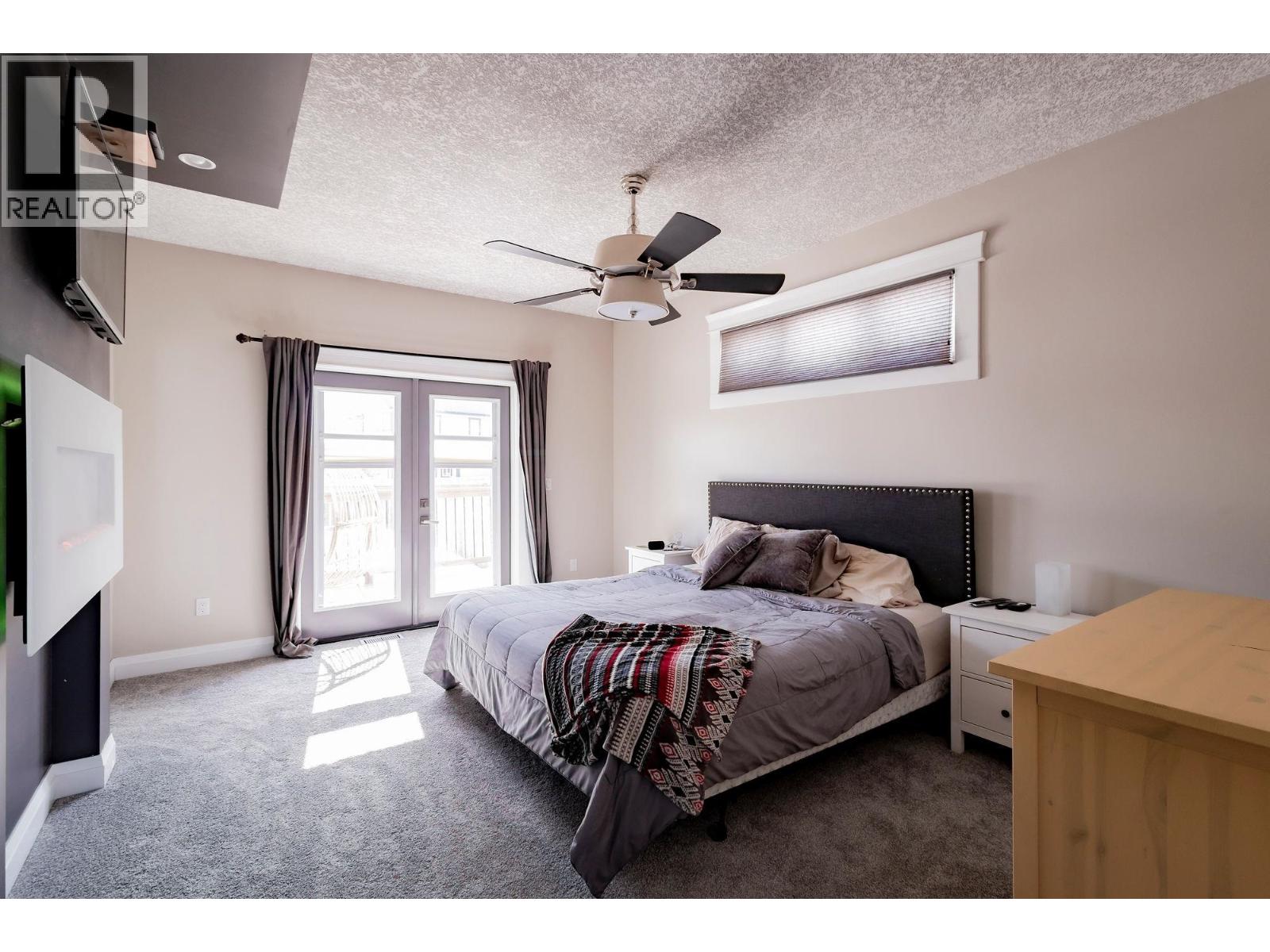 8711 112 AVENUE - 24