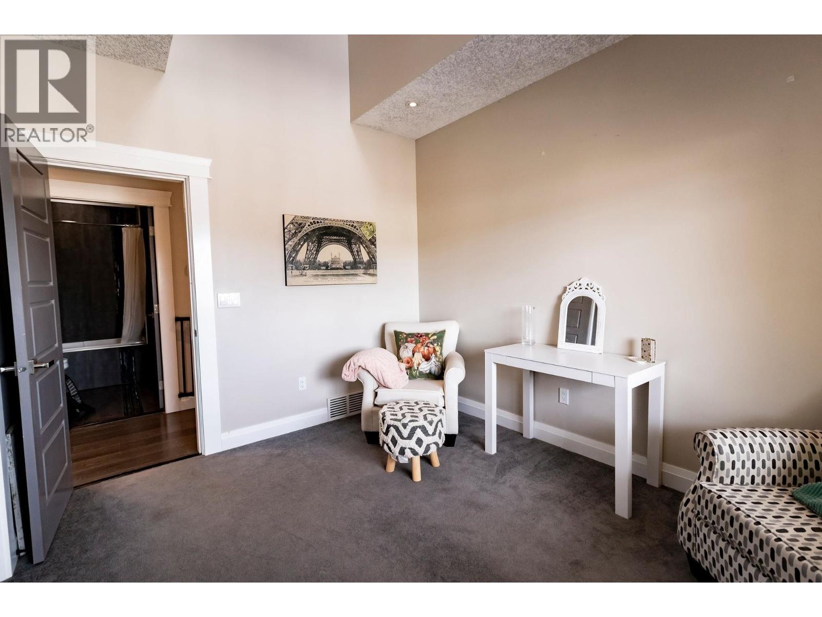 8711 112 AVENUE - 19