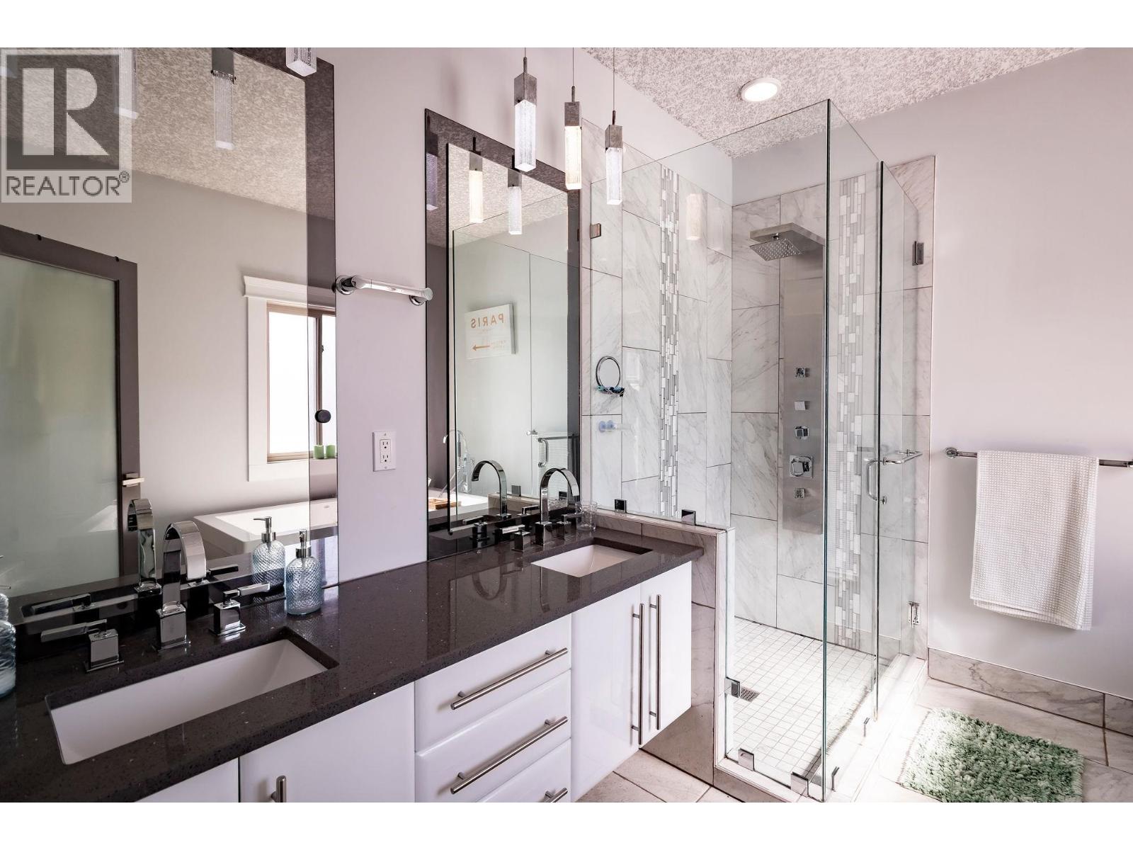 8711 112 AVENUE - 27