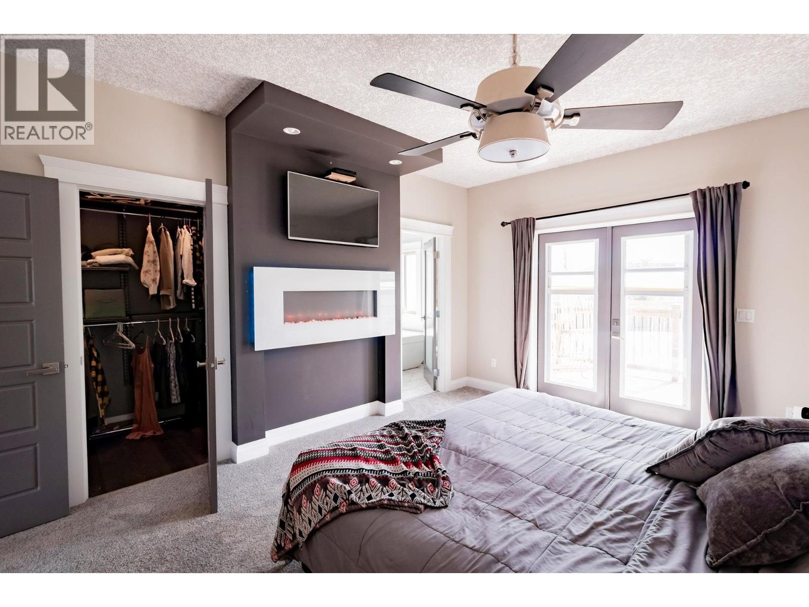 8711 112 AVENUE - 25