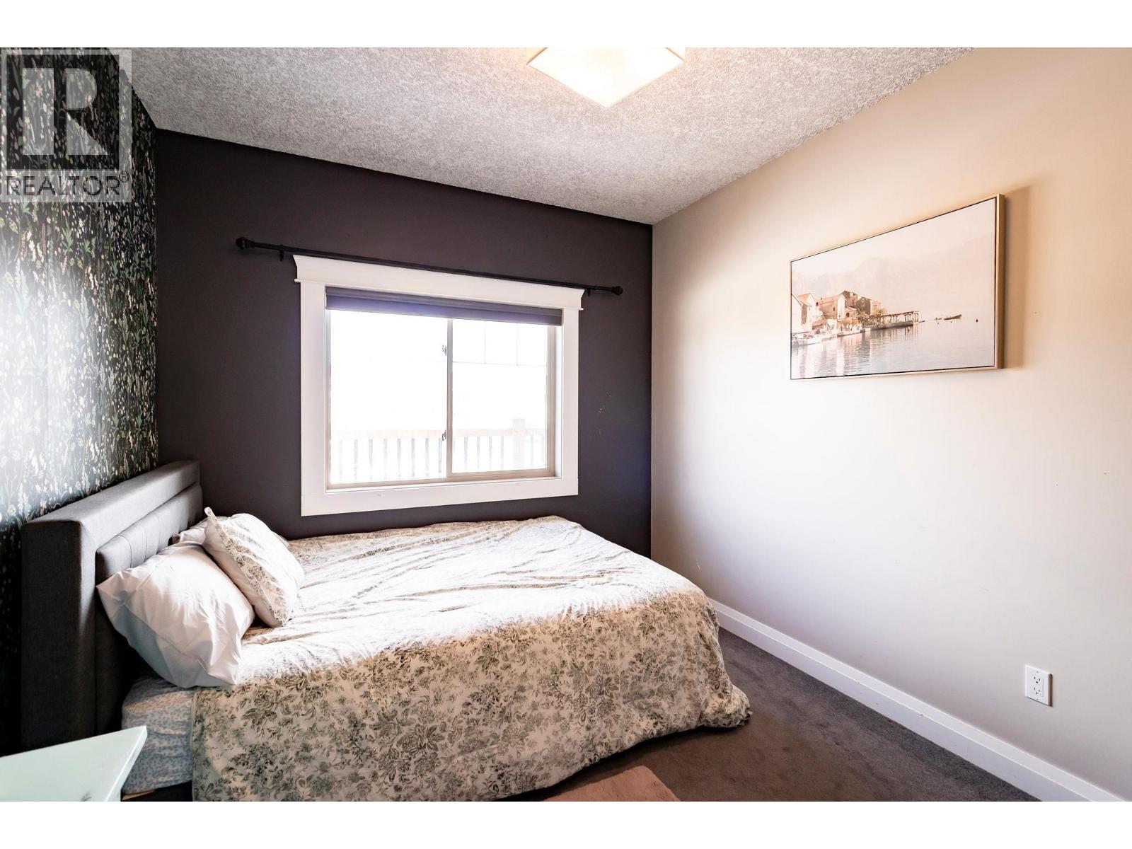 8711 112 AVENUE - 23