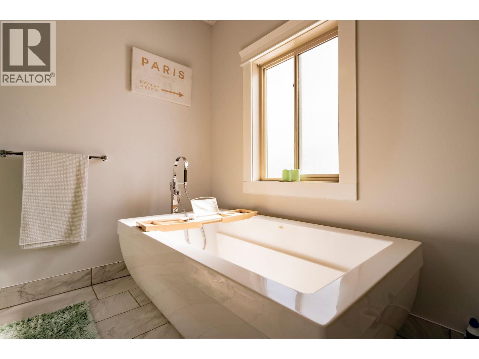 8711 112 AVENUE - 28