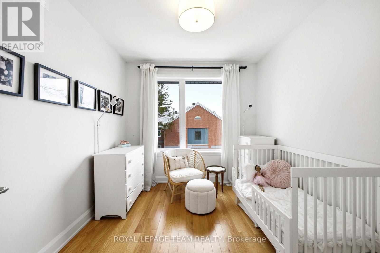526 EDISON AVENUE - 22