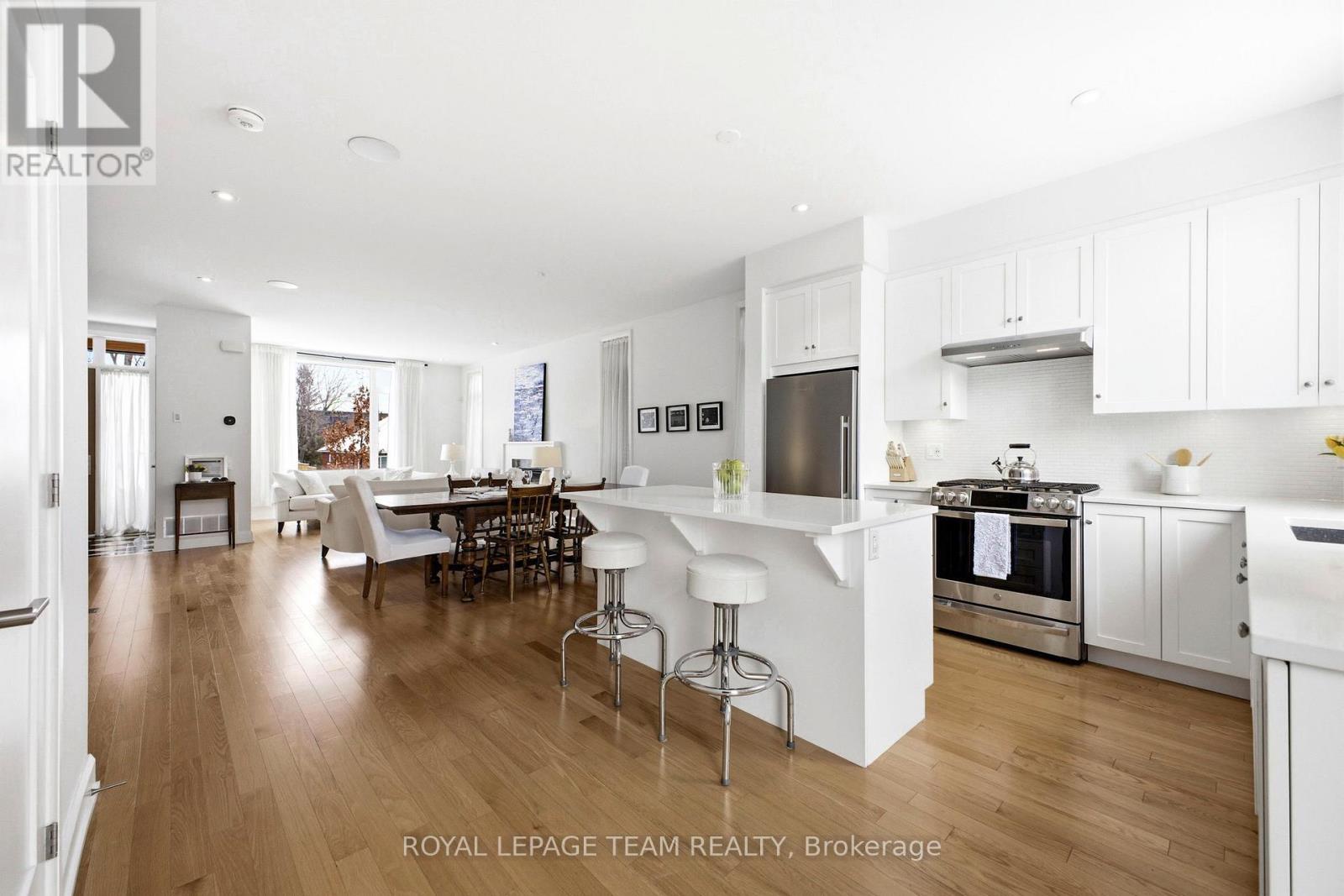 526 EDISON AVENUE - 11