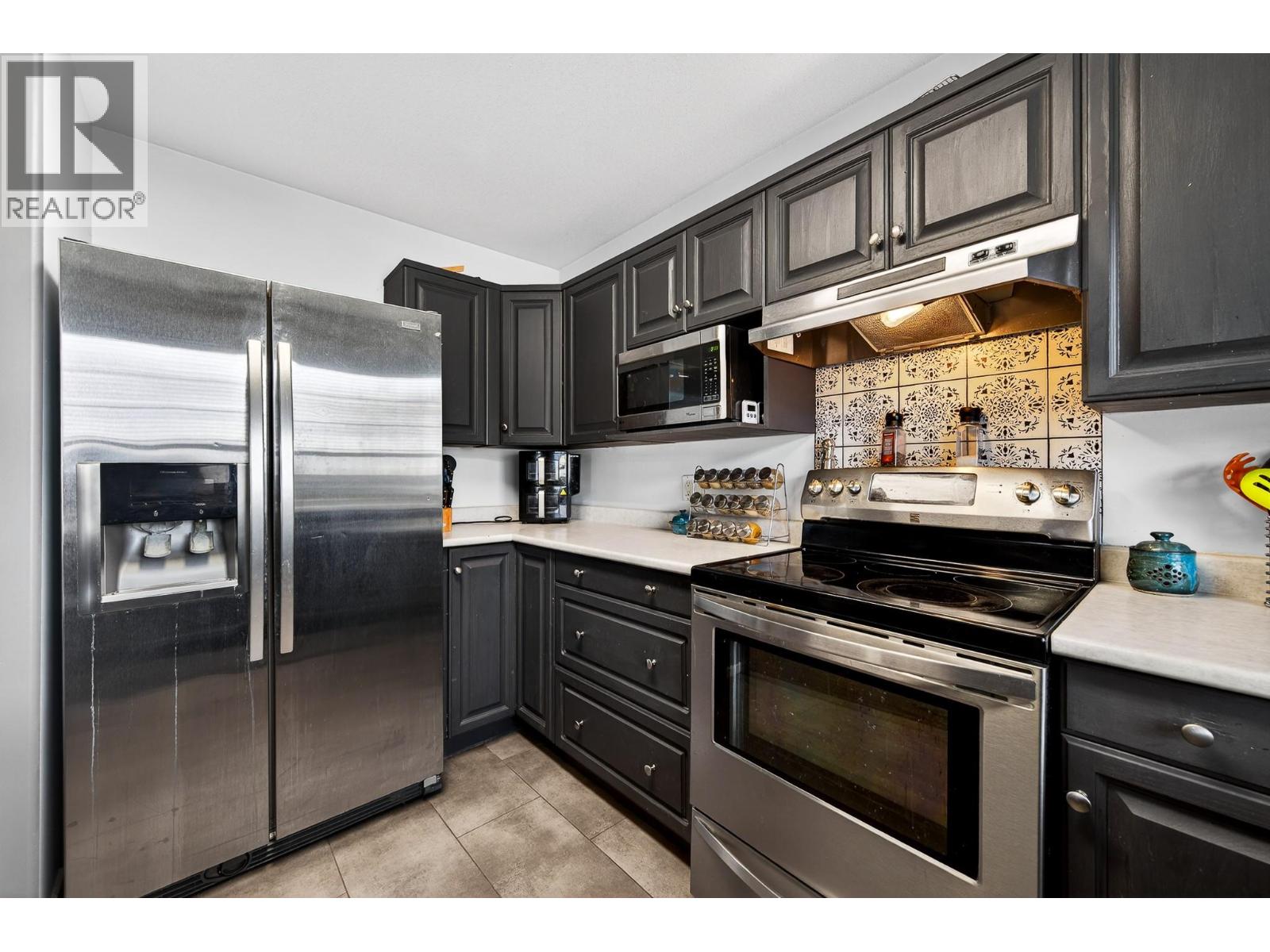 726 DUNROBIN Drive Unit# 1 — photo 9
