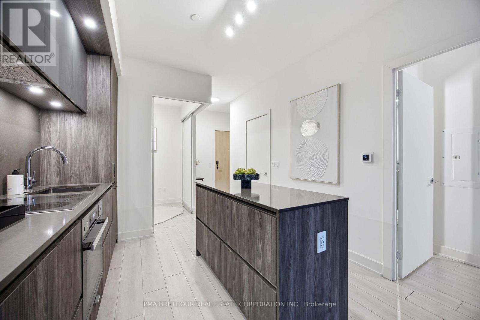 #518 15 MERCER STREET - 10