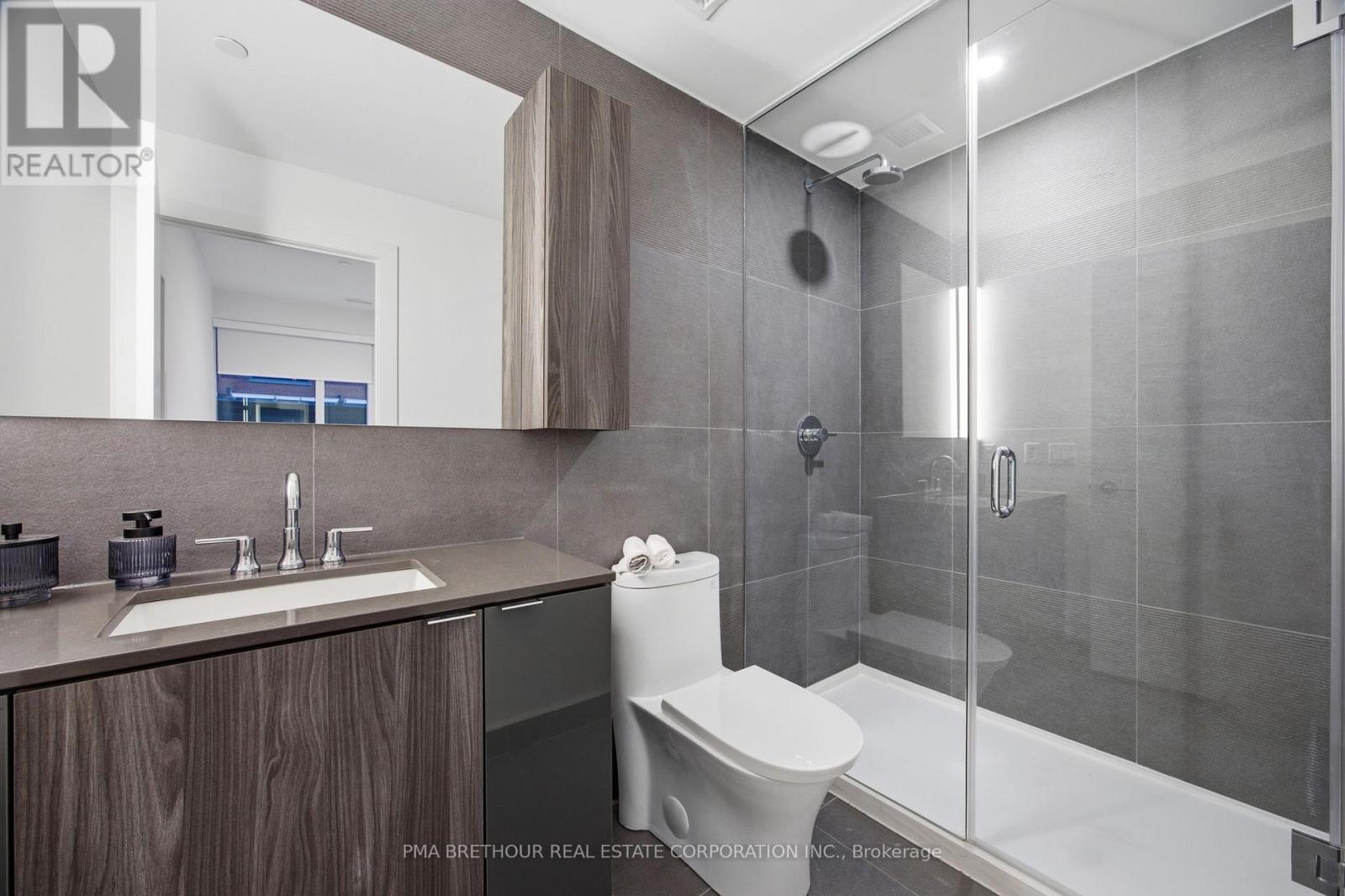 #518 15 MERCER STREET - 20