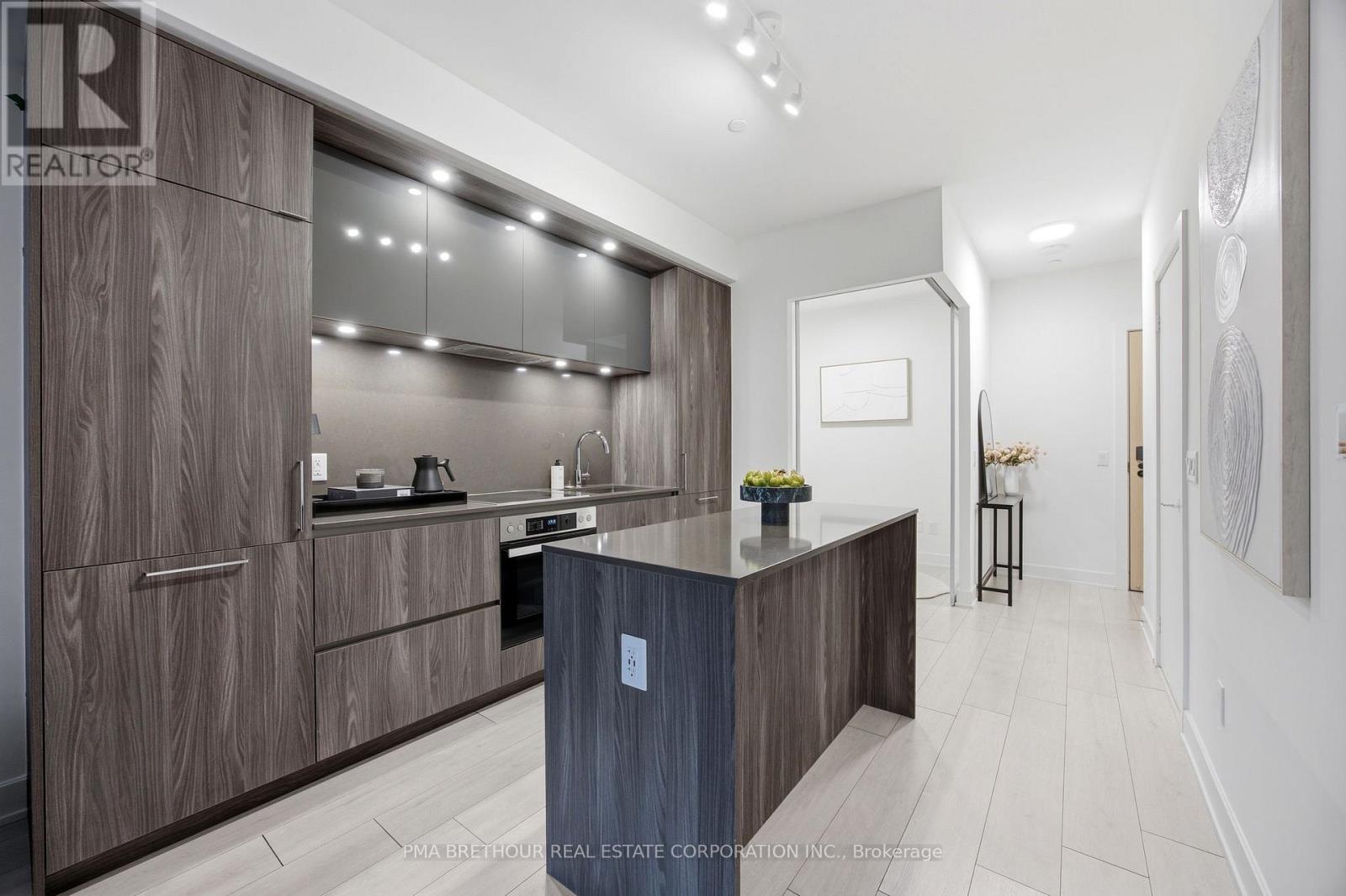 #518 15 MERCER STREET - 8
