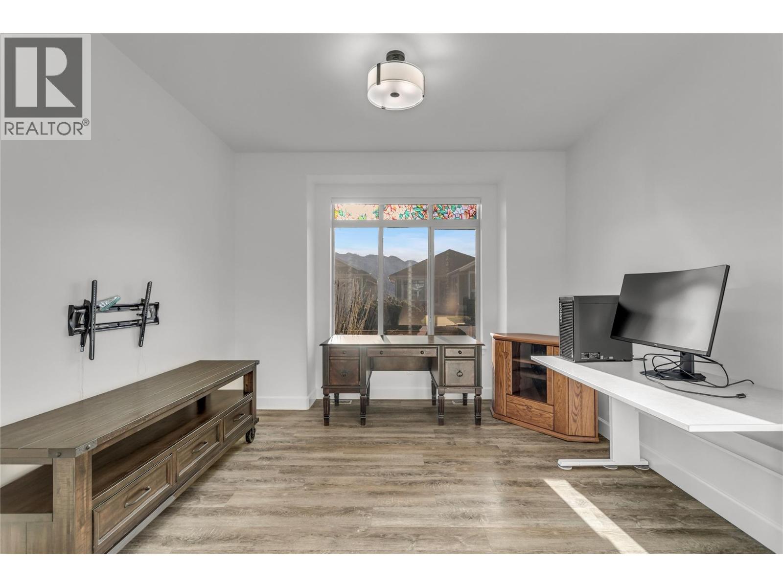 #153 4035 Gellatly Road S - 14