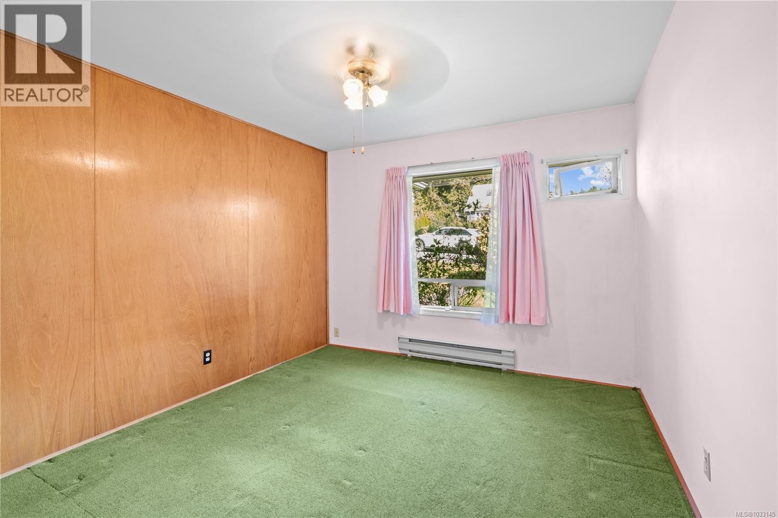 625 Broadway St - 17