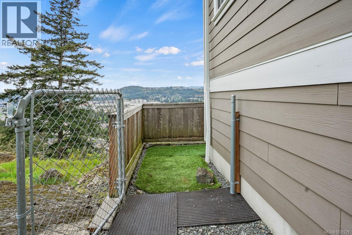  2562 Rosevista Place, Langford