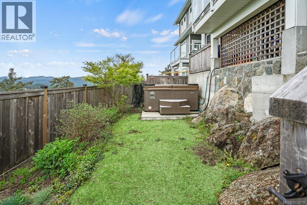  2562 Rosevista Place, Langford