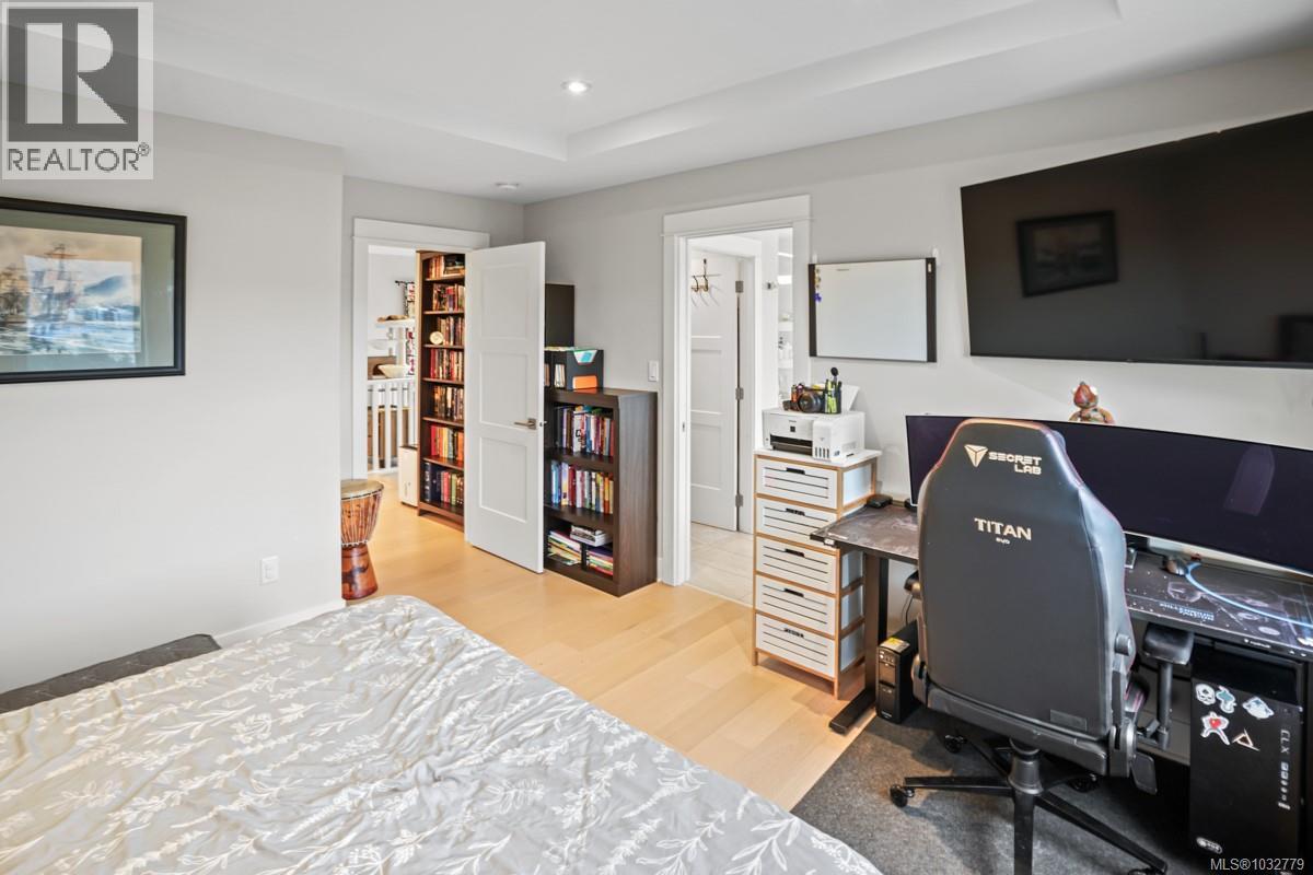  2562 Rosevista Place, Langford