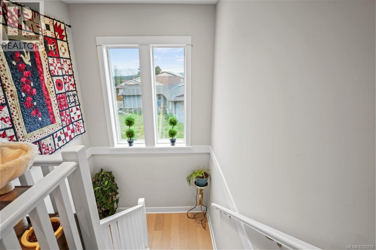  2562 Rosevista Place, Langford