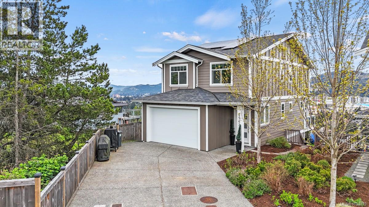  2562 Rosevista Place, Langford