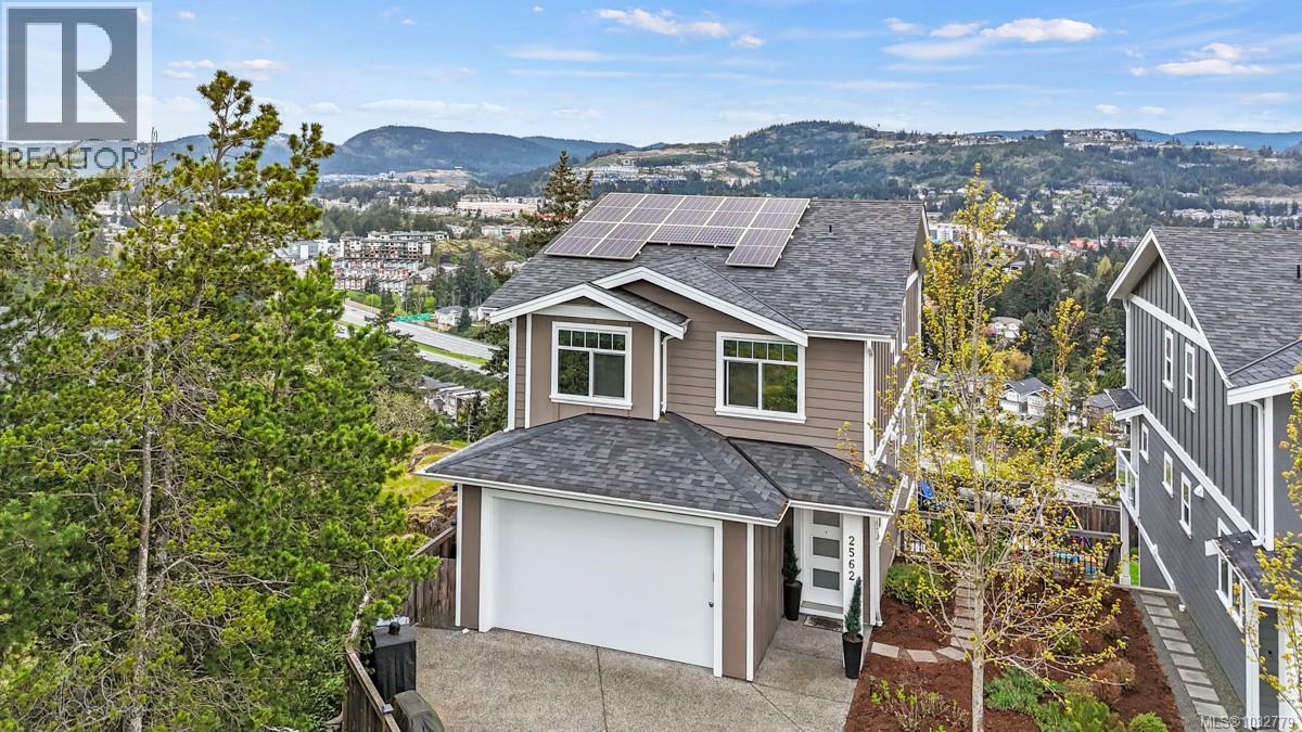  2562 Rosevista Place, Langford