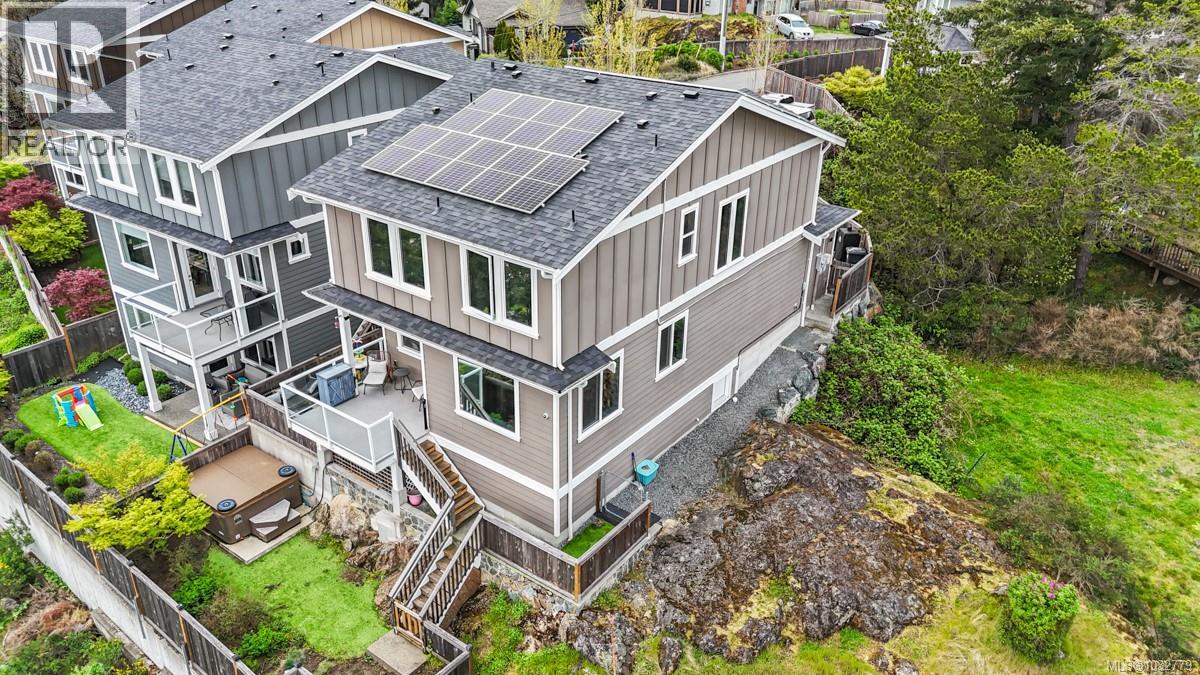  2562 Rosevista Place, Langford