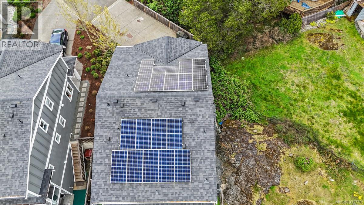  2562 Rosevista Place, Langford