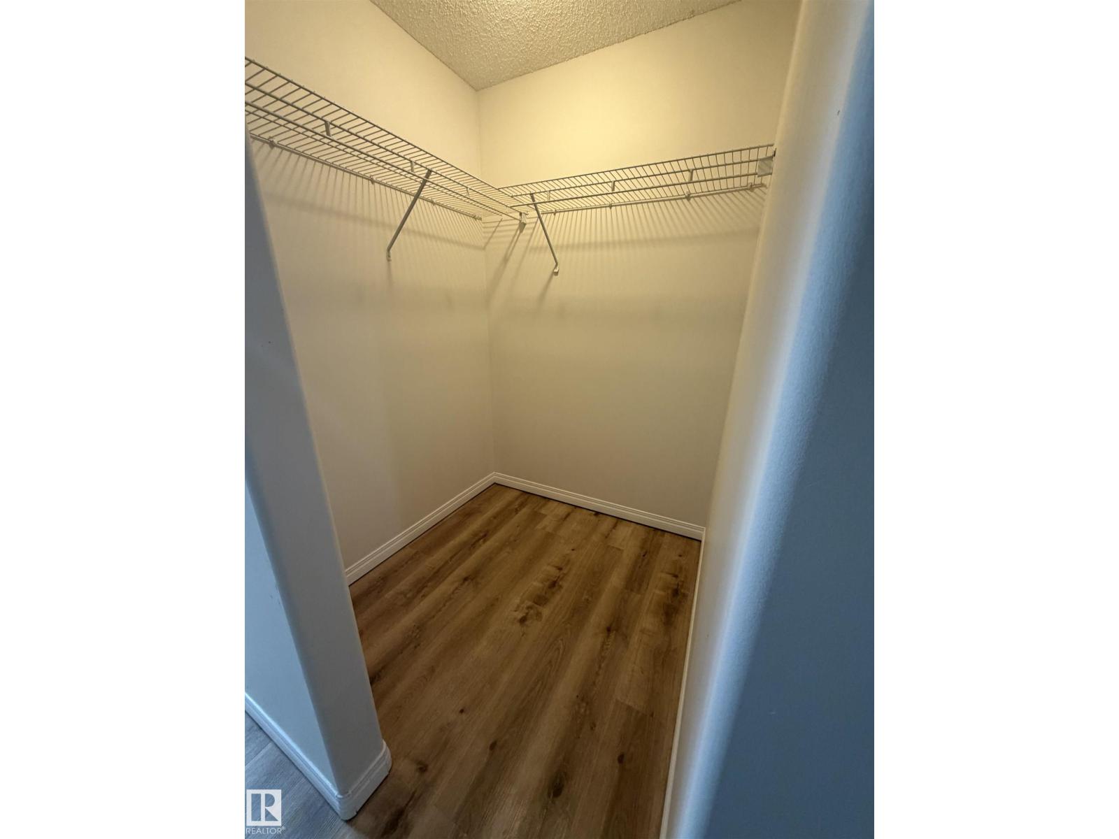 #104 8119 112 AV NW NW, Edmonton