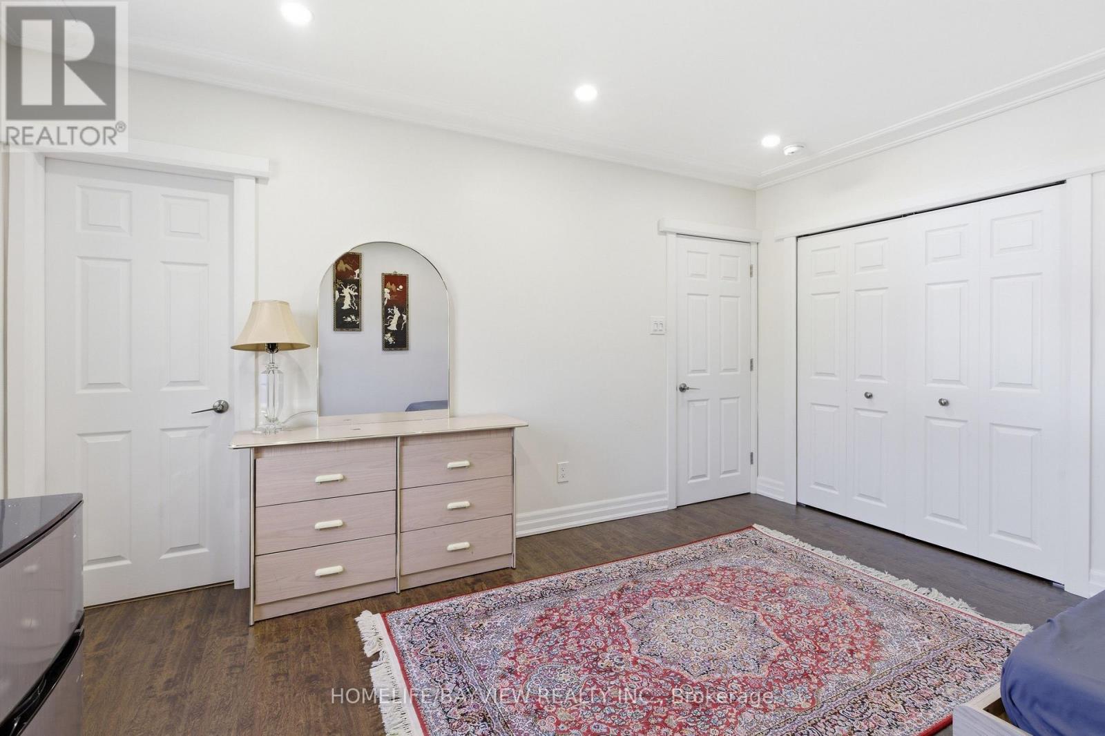 70 ROYAL ORCHARD BOULEVARD - 19