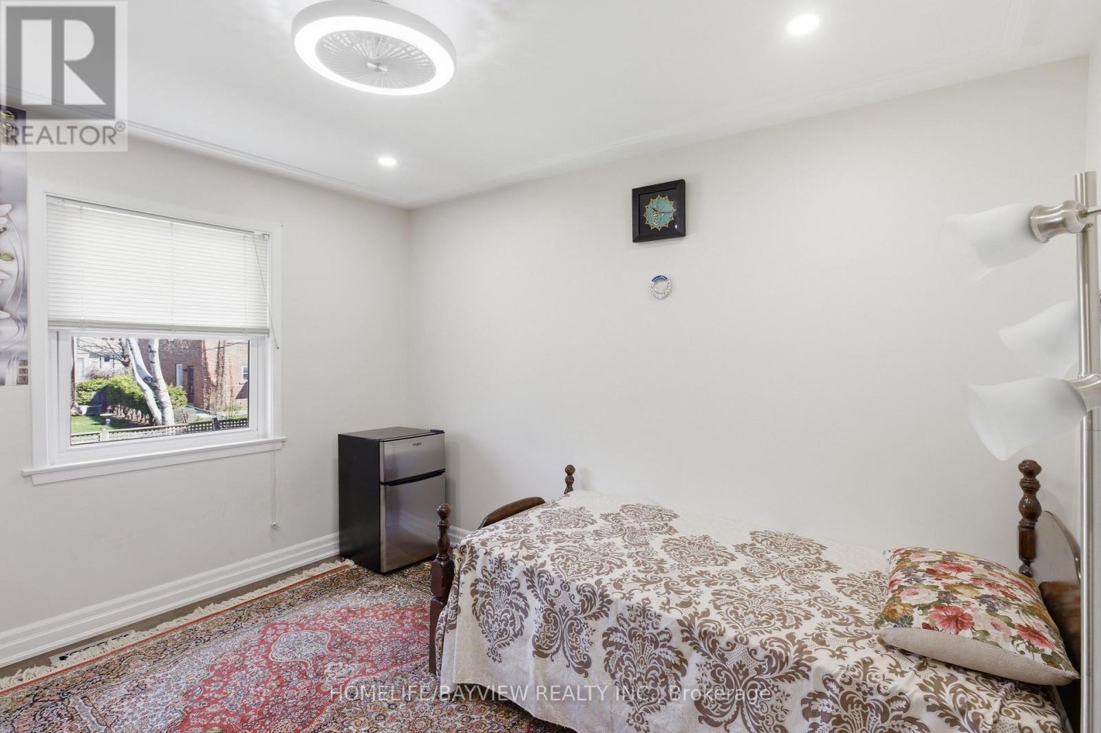 70 ROYAL ORCHARD BOULEVARD - 20
