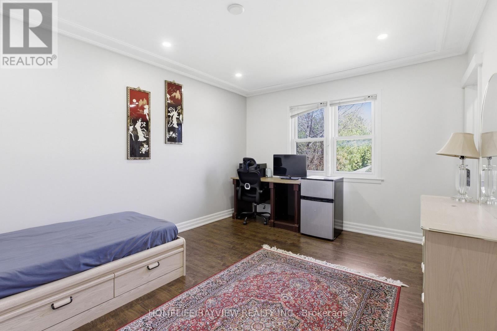 70 ROYAL ORCHARD BOULEVARD - 21
