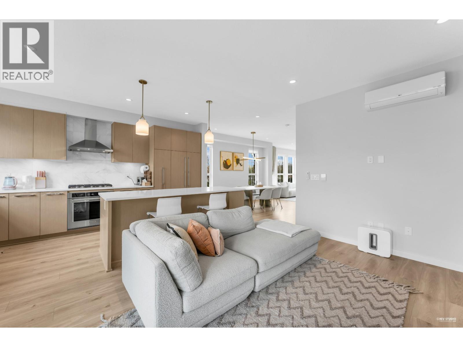 #103-5311 ADMIRAL Way, Delta