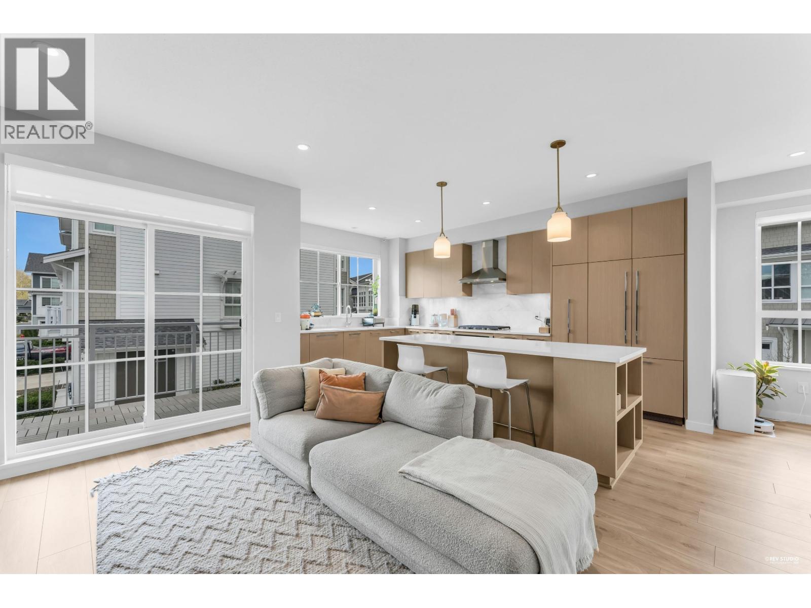 #103-5311 ADMIRAL Way, Delta