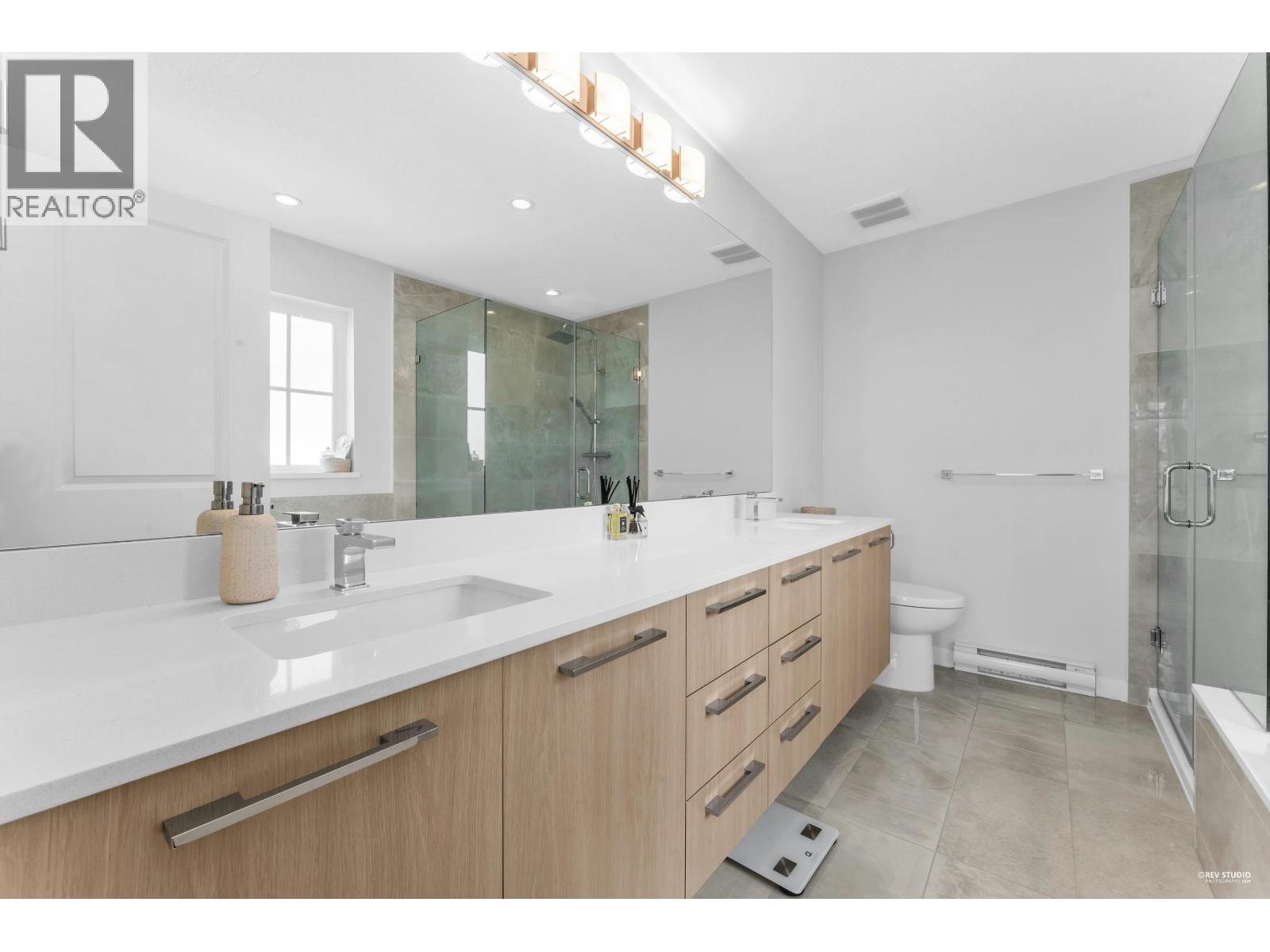 #103-5311 ADMIRAL Way, Delta