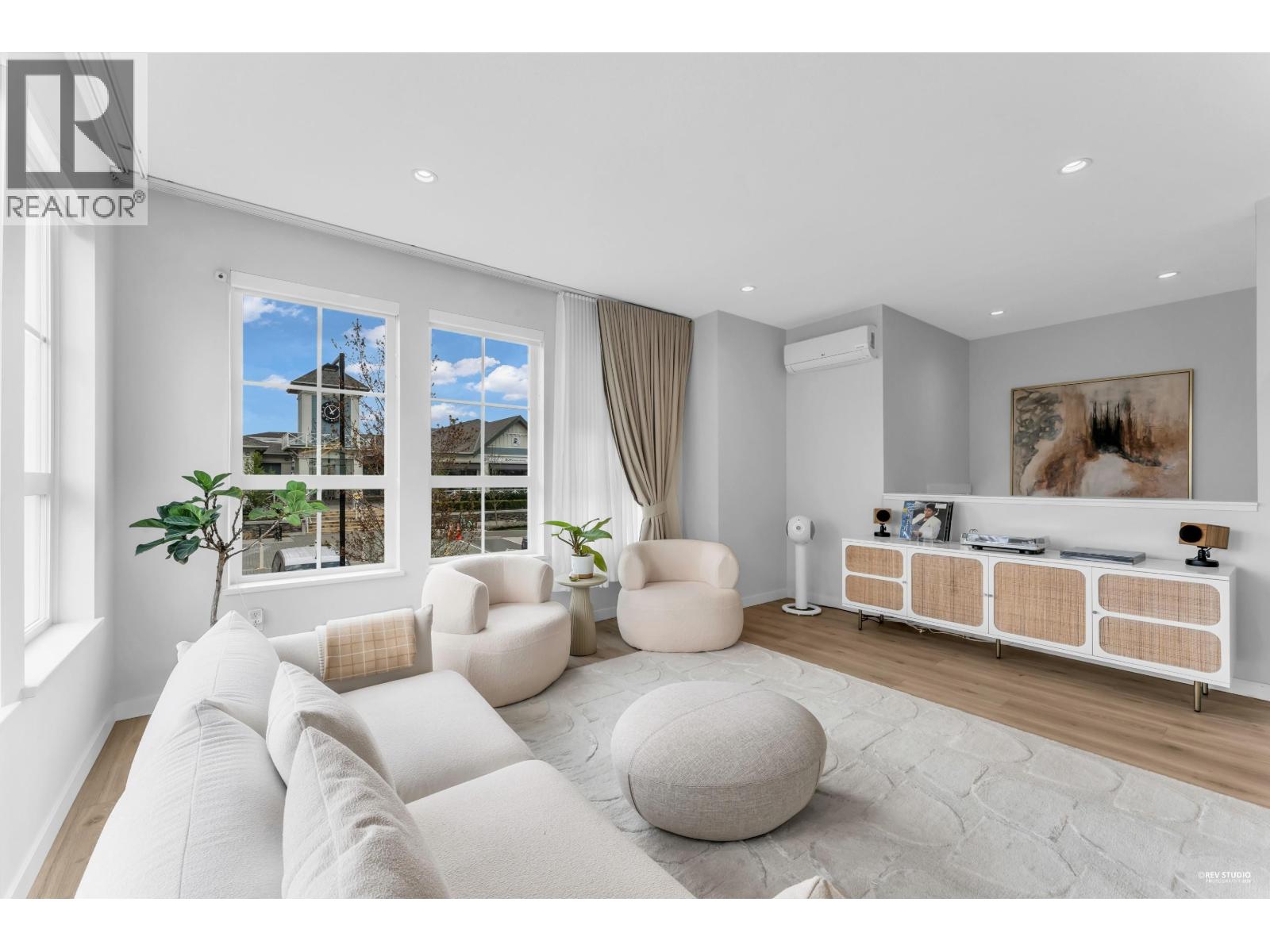 #103-5311 ADMIRAL Way, Delta