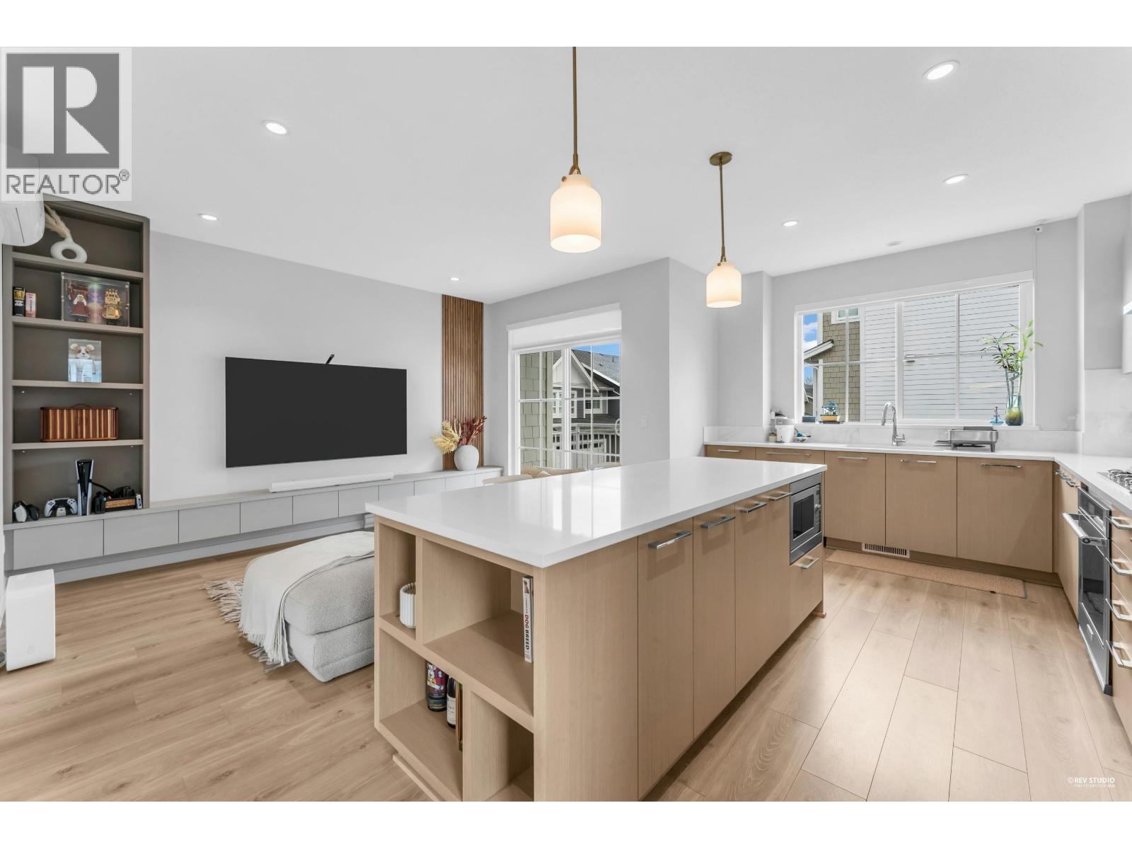 #103-5311 ADMIRAL Way, Delta