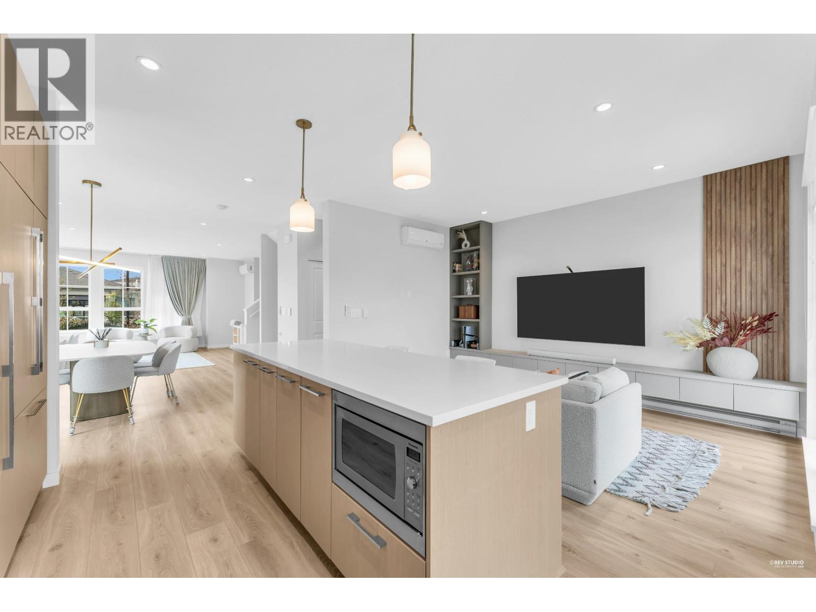 #103-5311 ADMIRAL Way, Delta