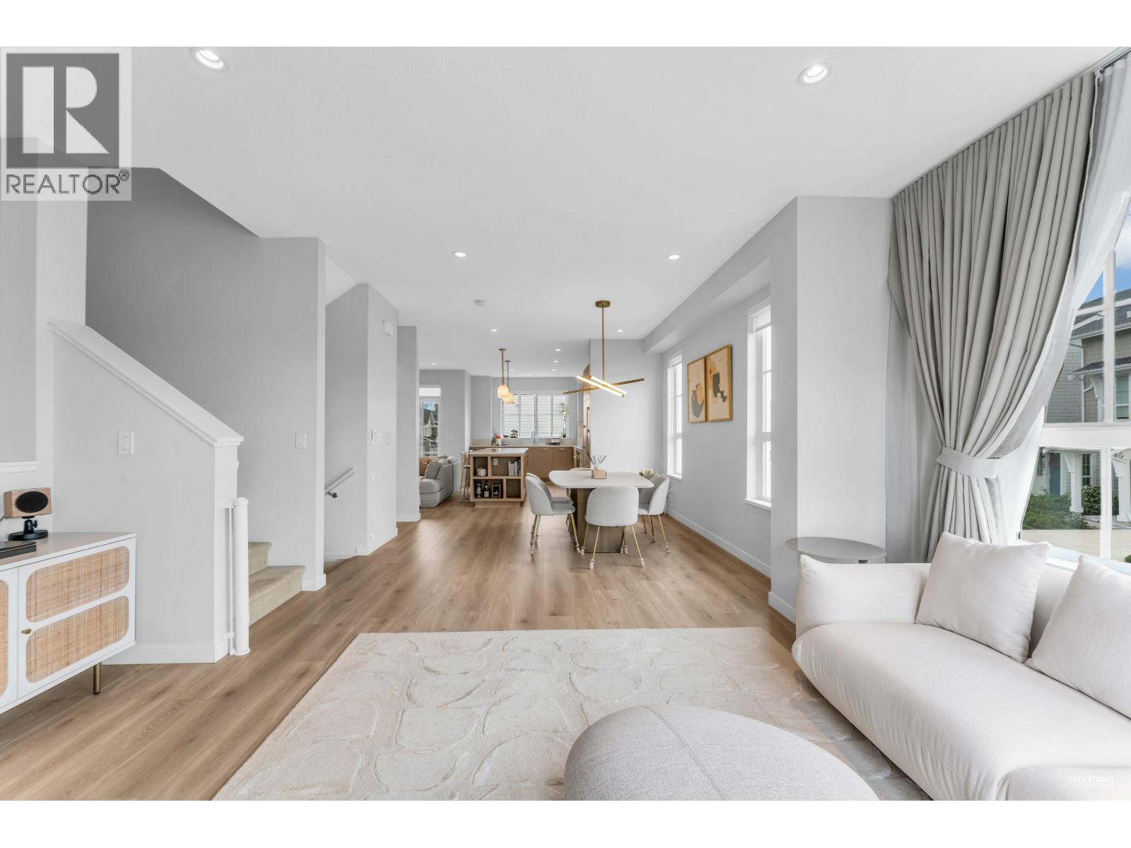 #103-5311 ADMIRAL Way, Delta