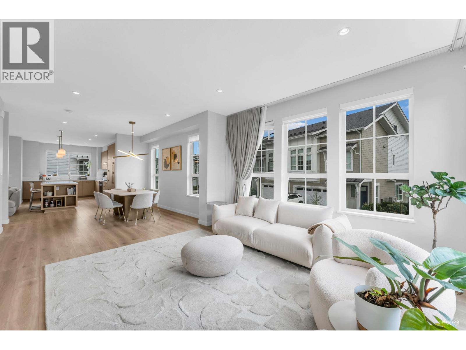 #103-5311 ADMIRAL Way, Delta